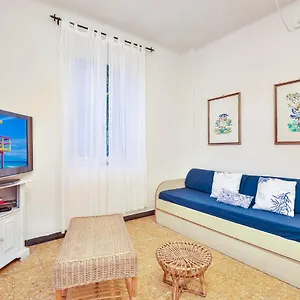  Holiday home Il Verde Nel Blu